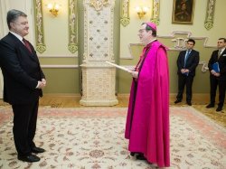 Україна знаходиться у пріоритеті для Папи Римського - посол
