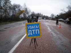На трасі Львів-Тернопіль водій іномарки на смерть збив юнака