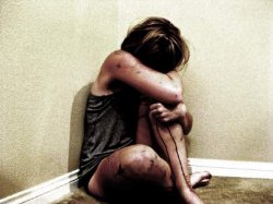 Черниговщина: отец шесть раз изнасиловал собственную дочь