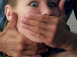 На Сумщине изнасиловали 17-летнюю девушку