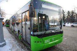 Самоубийство в Харькове: мужчина бросился под колеса троллейбуса