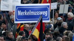 Немцы протестуют против миграционной политики Меркель