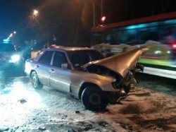 ДТП во Львове: два человека сильно пострадали