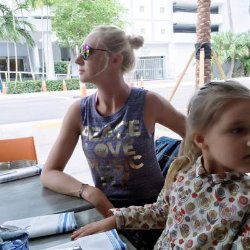 Кристина Орбакайте станцевала с дочкой в Майами