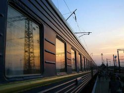 В Ровенской области поезд насмерть переехал двух железнодорожников