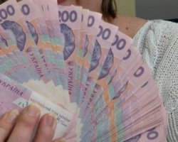 Стала відома середня зарплата українців за січень