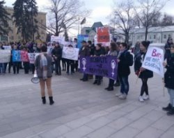 У Харкові на феміністок намагалися напасти активісти в балаклавах