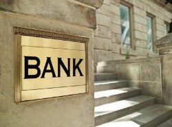 На что идут украинские банки, чтобы удержать клиентов