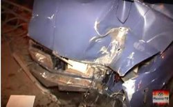 В Киеве автомобиль «влетел» в столб и разбился вдребезги