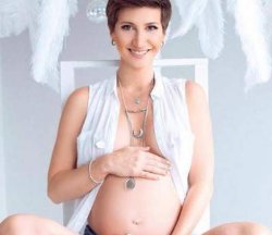 Беременная Анита Луценко показала, как вырос ее живот