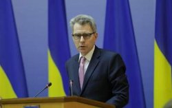 Посол США против перевыборов в Украине