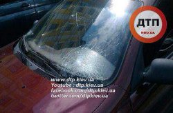ДТП в Киеве: автомобиль сбил пожилую пару