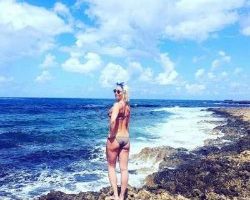 Жена Стаса Костюшкина поделилась фотографией в бикини Жена Стаса Костюшкина поделилась фотографией в бикини