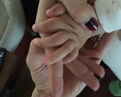 Павел Воля показал годовалую дочку Павел Воля показал годовалую дочку
