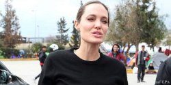 Джоли бросает карьеру ради политики