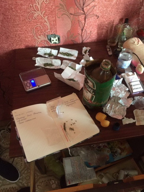 В зоне АТО СБУ «накрыла» наркопритон, где вербовали наемников для ДНР