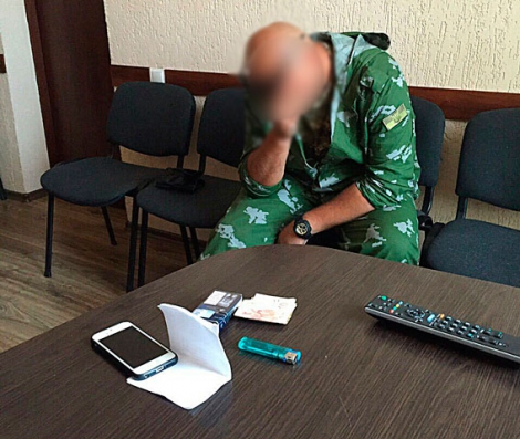 Кировоградский 24-летний контрактник получит до 8 лет тюрьмы за взятки
