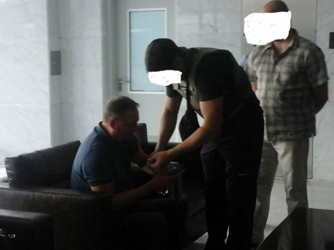 Появились фото задержания Ефремова в vip-зале аэропорта «Борисполь»