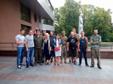 Арестованного в Северодонецке бойца «Миротворца» отпустили на поруки депутатов