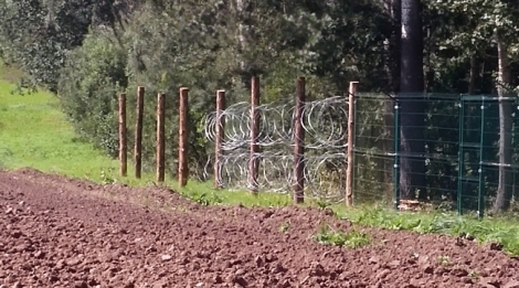 Россия начала строить забор на границе с Польшей