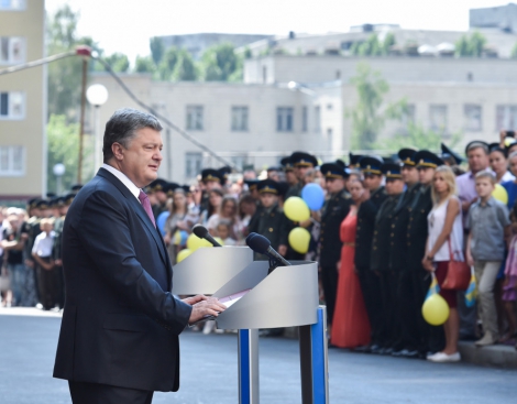 Порошенко про военный парад: «Украинцам есть чем защищать свой мир»