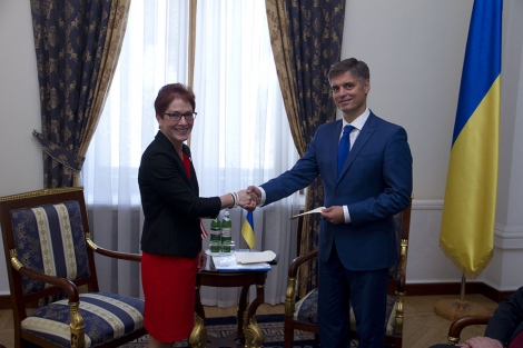 Новый посол США в Украине Йованович прибыла в Киев