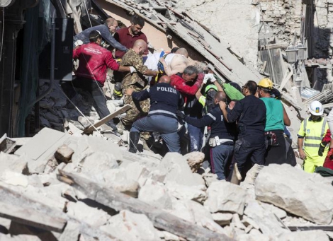 Жертвами землетрясения в Италии стали 120 человек, более 300  -  в больницах