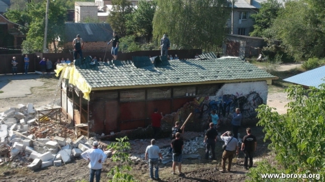 На Киевщине разрушили недостроенный храм УПЦ Московского патриархата