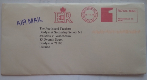 Школьники из Бердянска получили письмо от королевы Великобритании (фото)