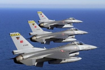 Турция нанесла авиаудар по курдам на севере Ирака