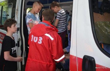 Массовое отравление в школе Николаева – 36 детей госпитализированы
