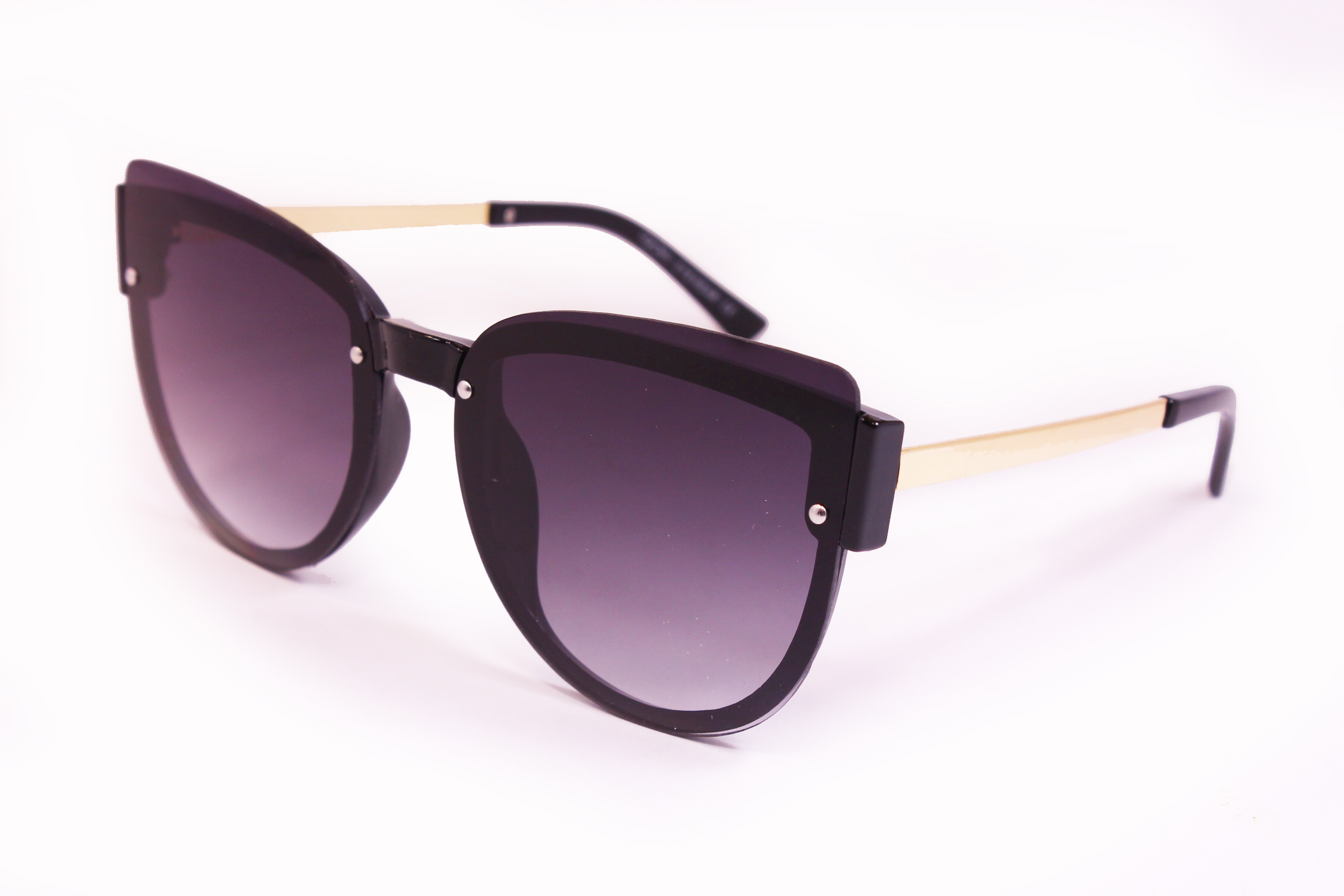 Модные, брендовые и недорогие солнцезащитные очки