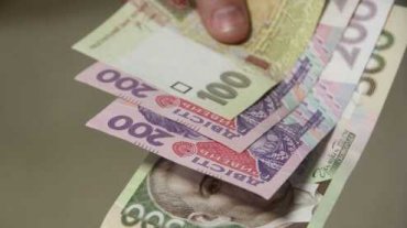 Украинцы тратят 38% заработанных денег на еду и мало откладывают