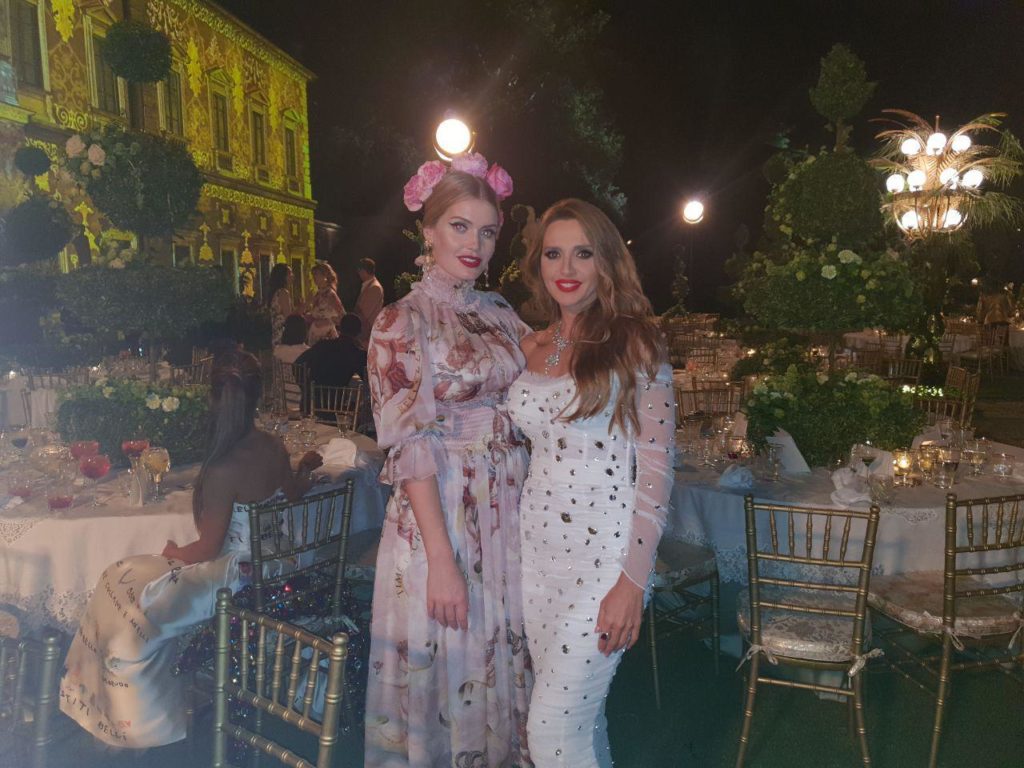 Оксана Марченко покорила присутствующих нарядом на показе Dolce&Gabbana в Италии