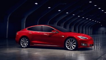 В Германии покупателей Tesla заставят вернуть государству 4000 евро