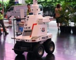 В Сингапуре приступил к работе Робокоп
